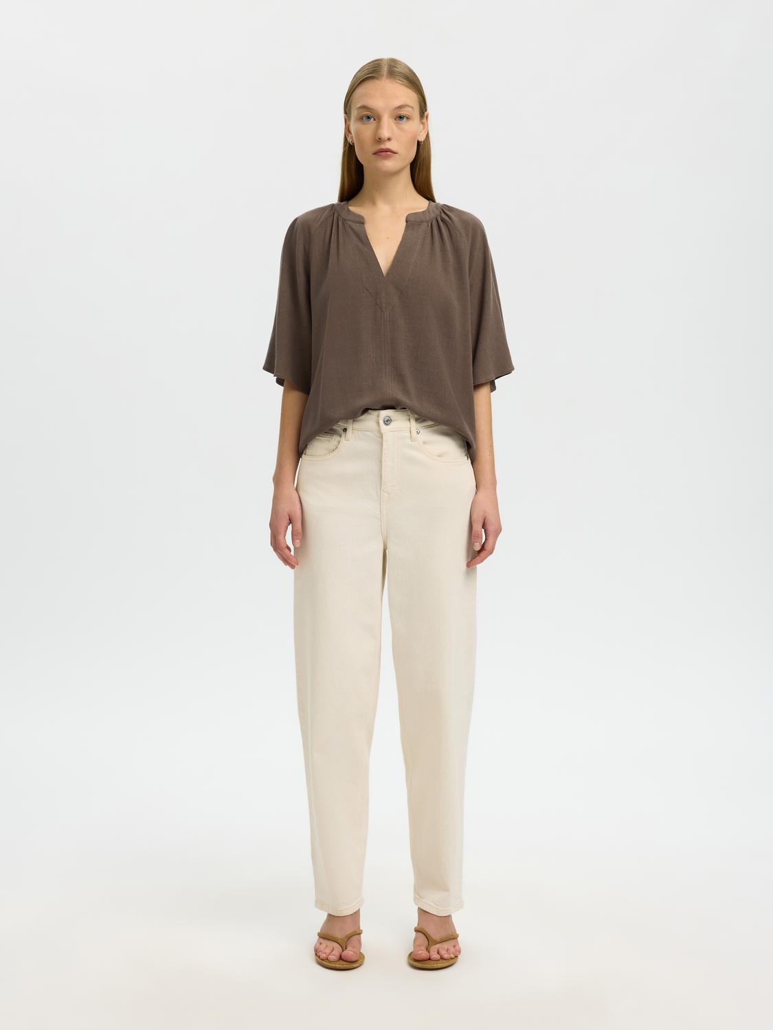 model_shot-front_full